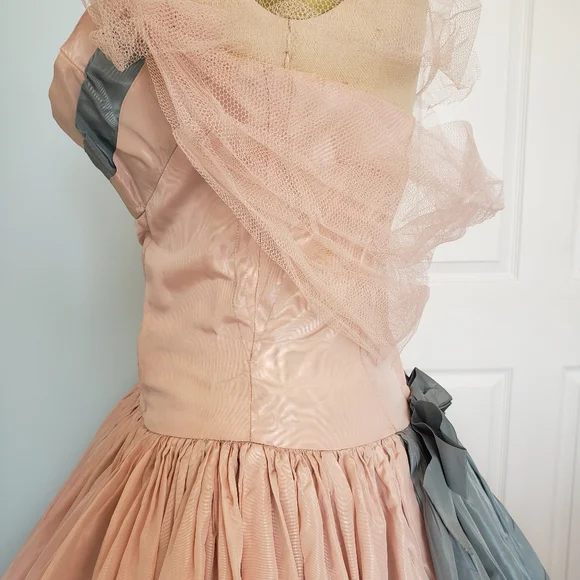 1950's Pink Ballgown, S - Picture 6 of 16